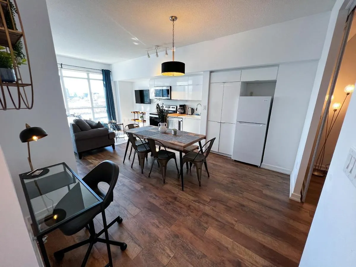 Simply Comfort. Elegant Apartments Dan Lecki Toronto Kanada